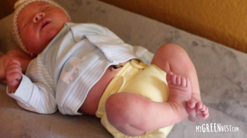 newborn cloth diapers with umbilical cord cut out